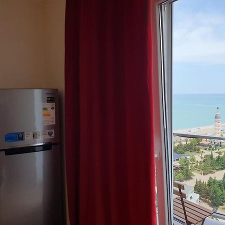 Holiday Premium Apartments バトゥーミ エクステリア 写真