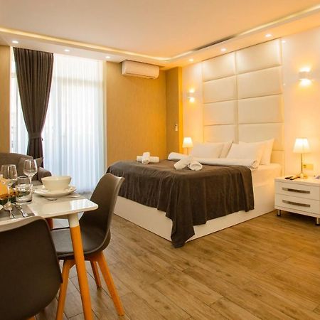 Holiday Premium Apartments バトゥーミ エクステリア 写真