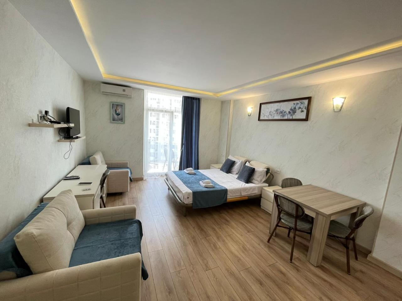 Holiday Premium Apartments バトゥーミ エクステリア 写真