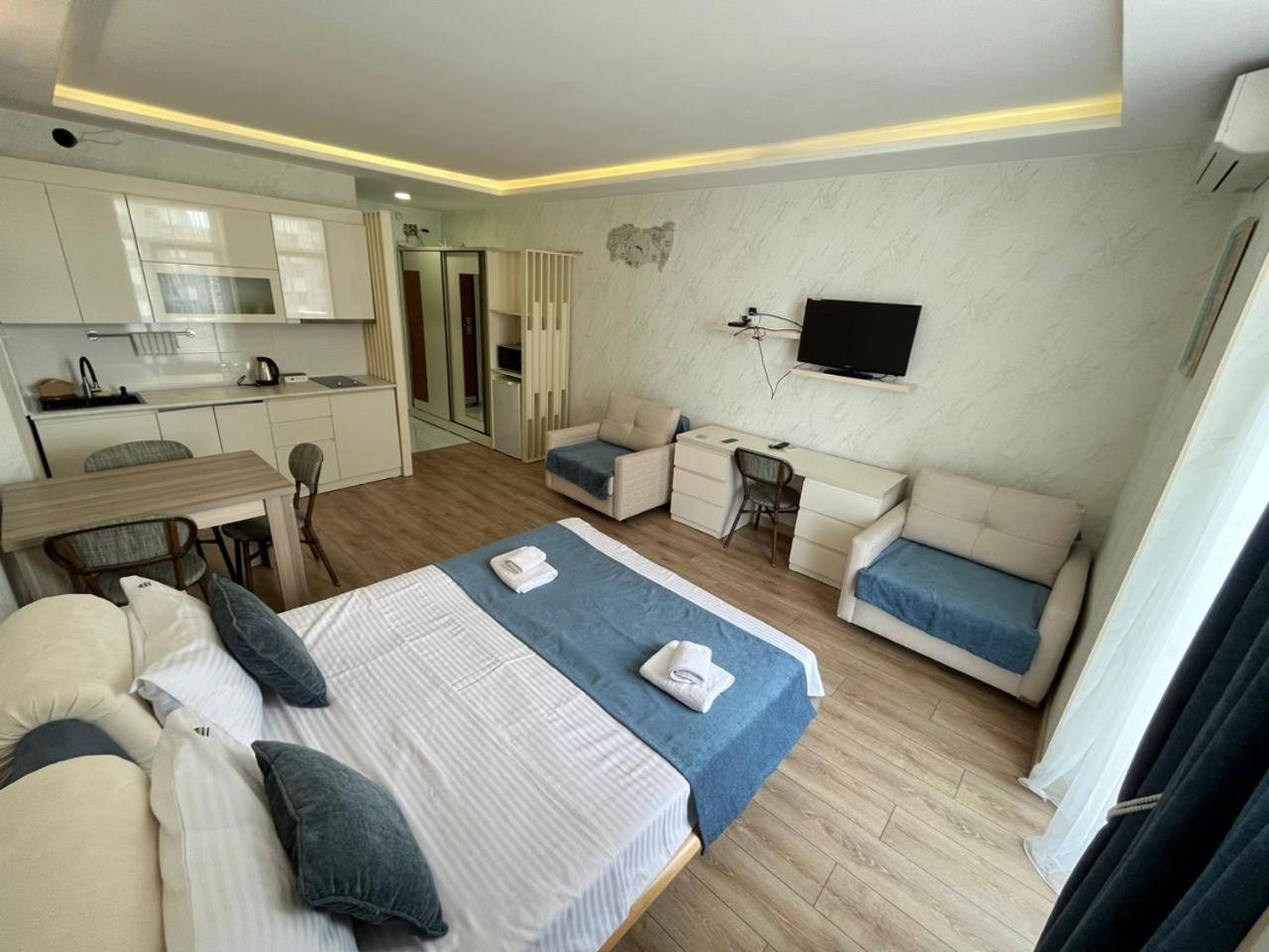 Holiday Premium Apartments バトゥーミ エクステリア 写真