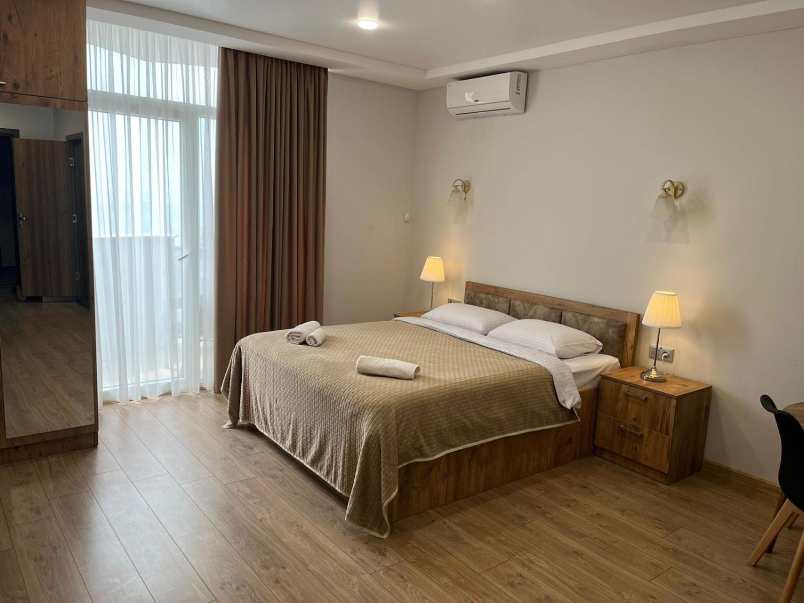 Holiday Premium Apartments バトゥーミ エクステリア 写真