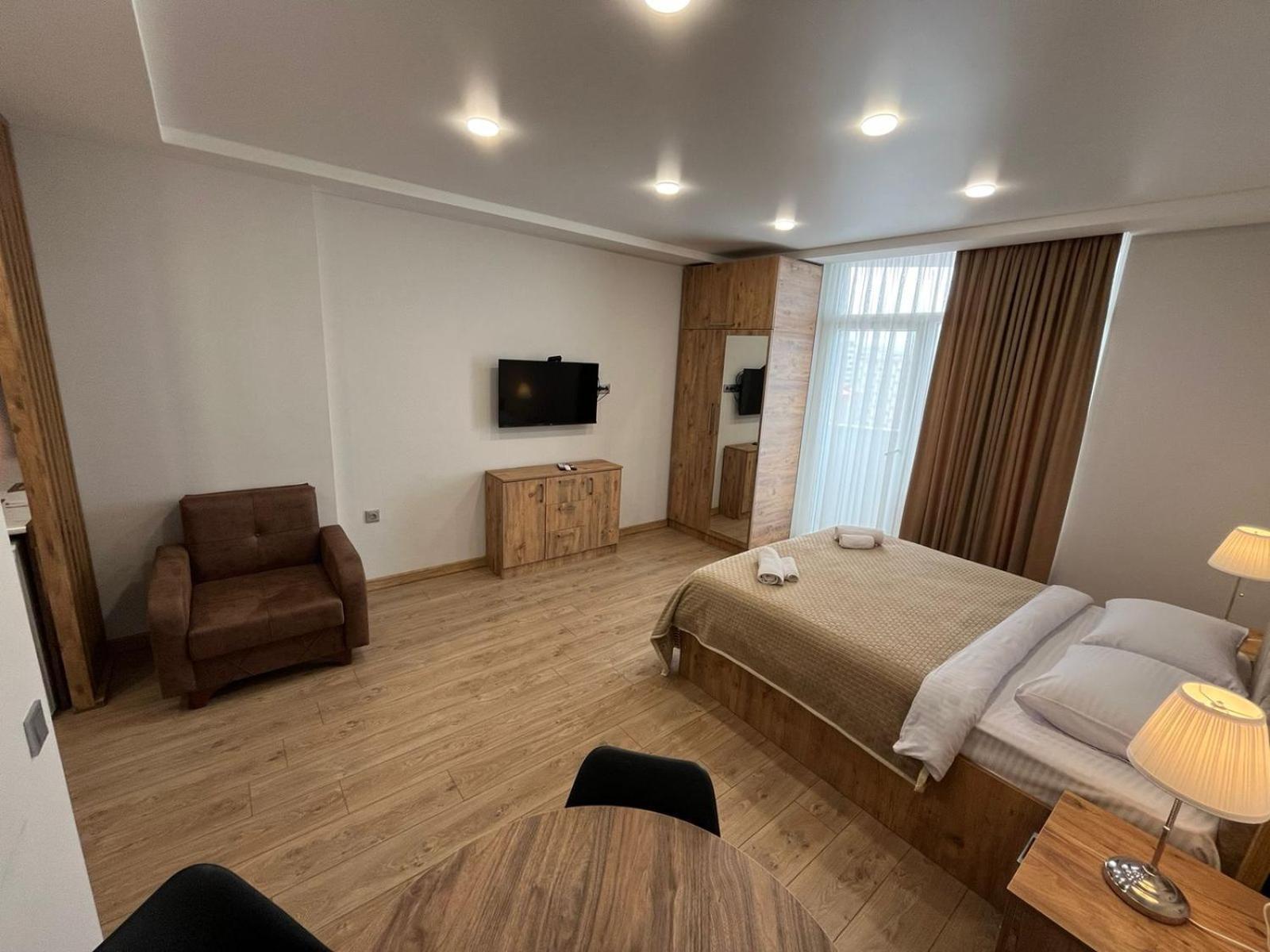 Holiday Premium Apartments バトゥーミ エクステリア 写真
