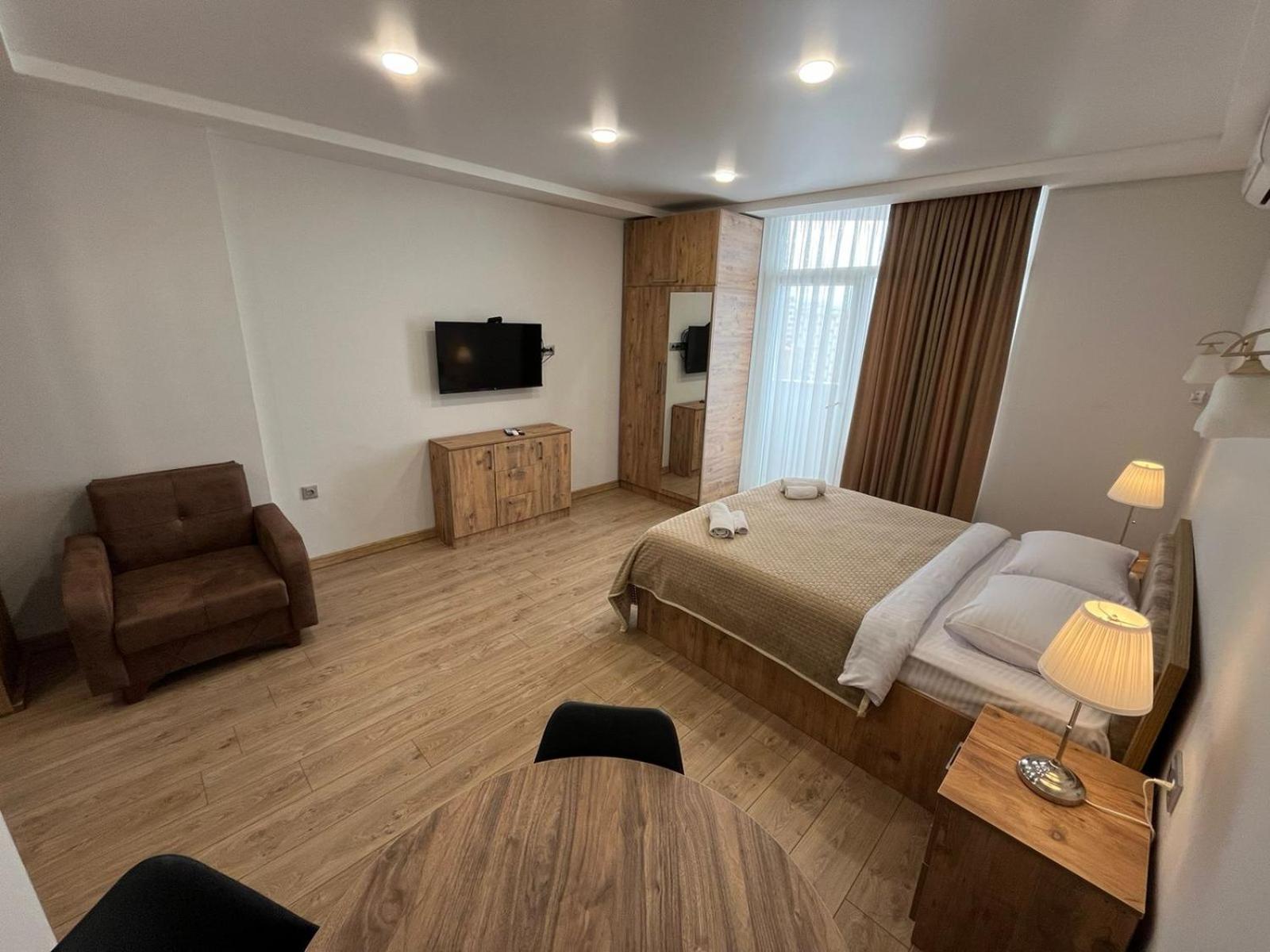 Holiday Premium Apartments バトゥーミ エクステリア 写真