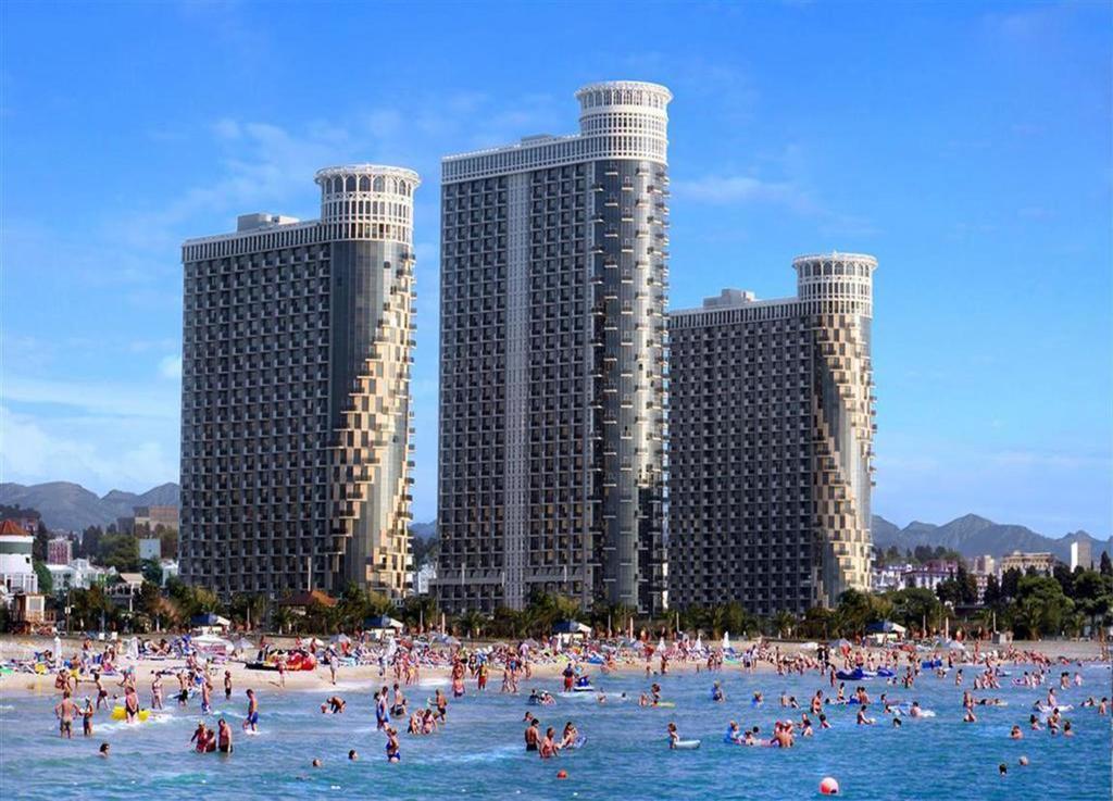 Holiday Premium Apartments バトゥーミ エクステリア 写真
