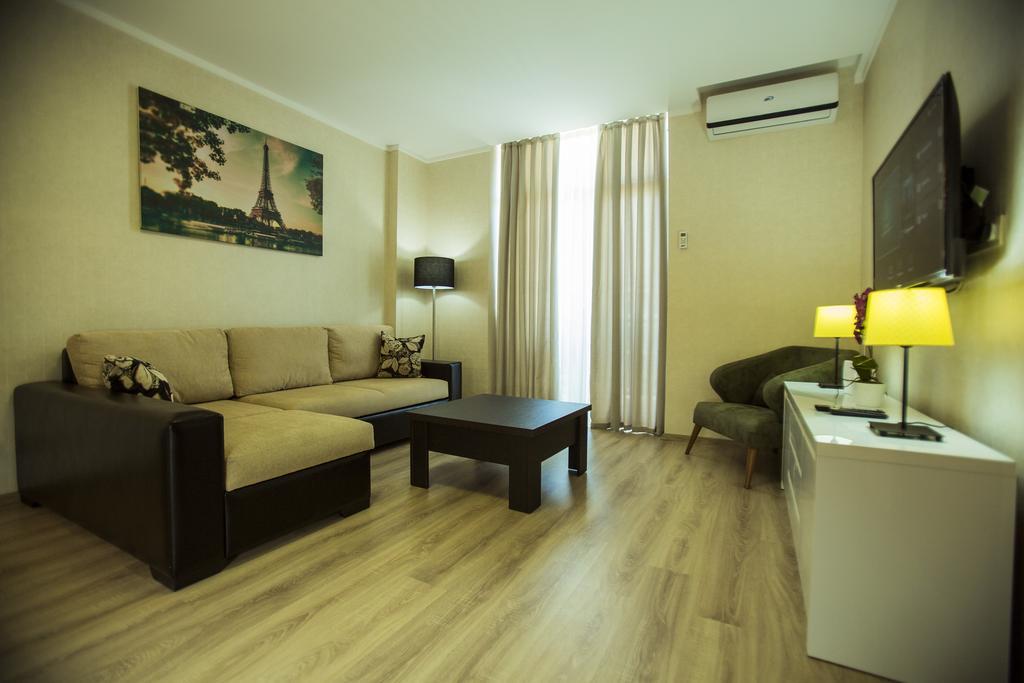 Holiday Premium Apartments バトゥーミ エクステリア 写真