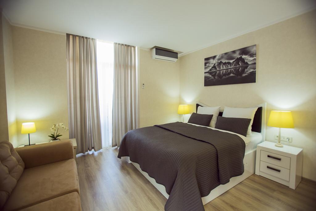Holiday Premium Apartments バトゥーミ エクステリア 写真