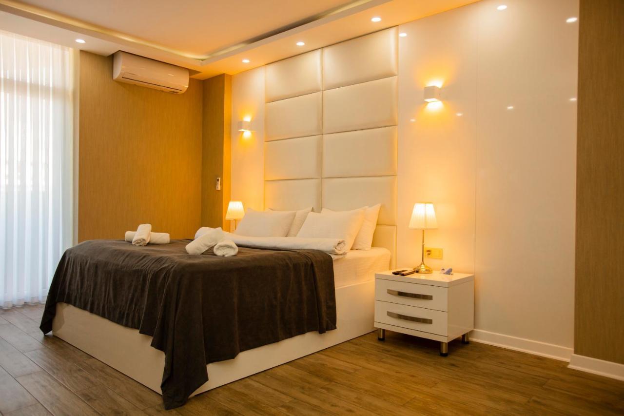 Holiday Premium Apartments バトゥーミ エクステリア 写真